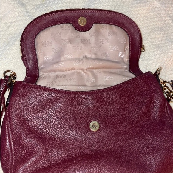 Michael Kors Bedford Crossbody Purse - Picture 13 of 16